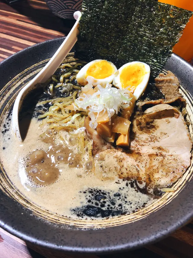 自家製黑蒜拉麵