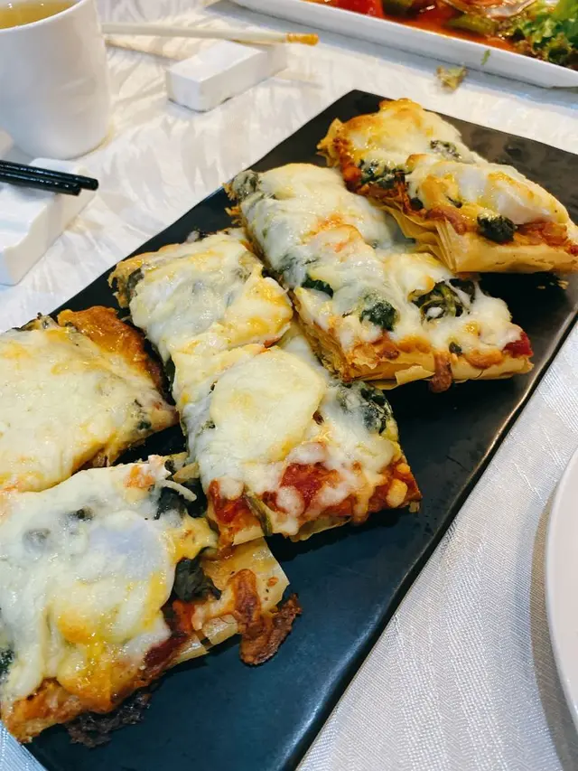 意大利海鮮酥皮薄餅