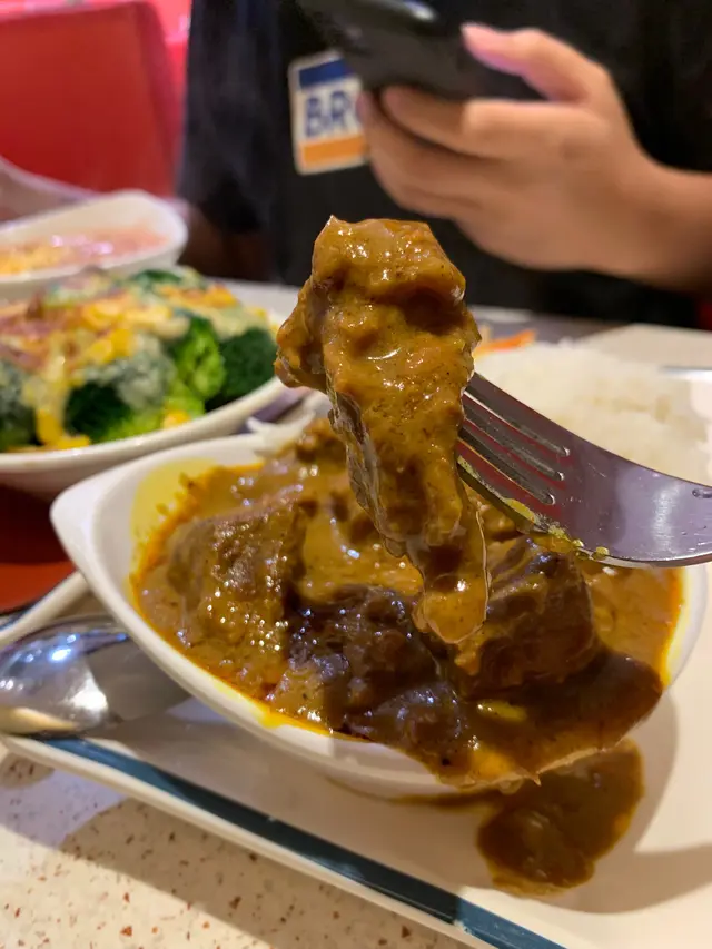 金牌咖喱牛腩飯