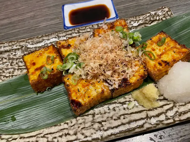 聽講是日本嘅街頭小食，味道都唔錯