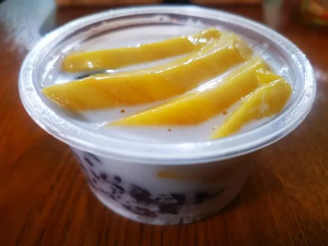 熱的黑白糯米味道不錯,而芒果亦夠新鮮