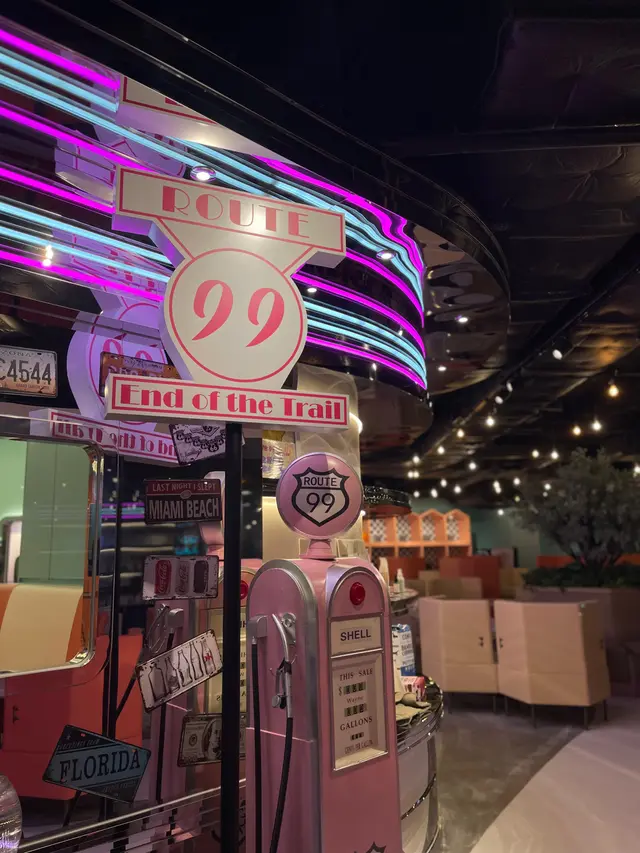 裝潢充滿美國 Diner 的經典味道