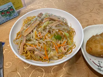 银芽三丝炒面