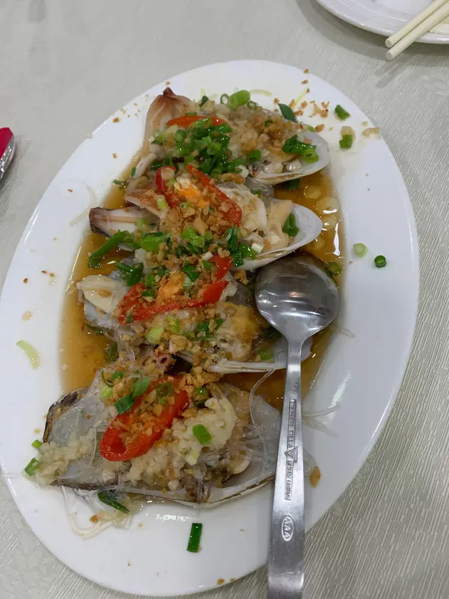 蒜蓉粉絲蒸象拔蚌仔