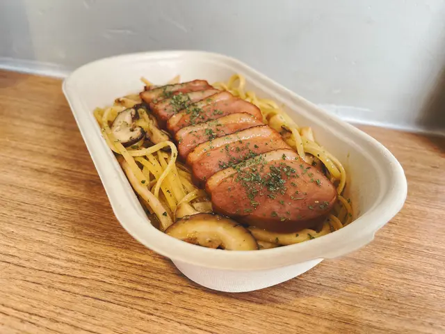 香蒜雜菌煙鴨胸意粉