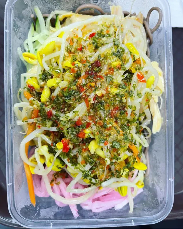 雞絲蕎麥麵 配 青木瓜汁