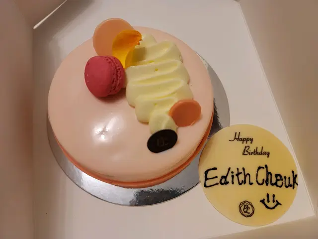 玫瑰士多啤梨芝士蛋糕