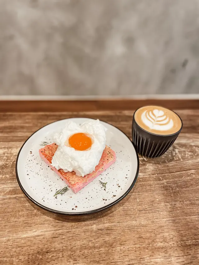 Latte  +  明太子雲蛋多士