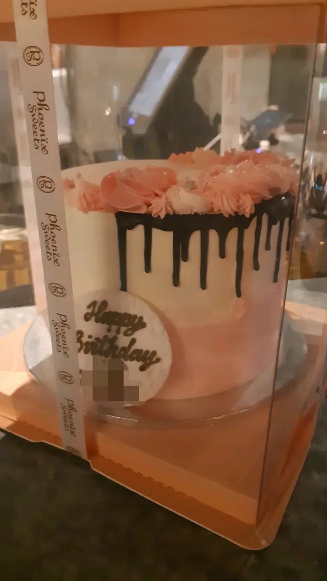 Butter Cream Cake  / Pink colour / Cream Honey Yuzu