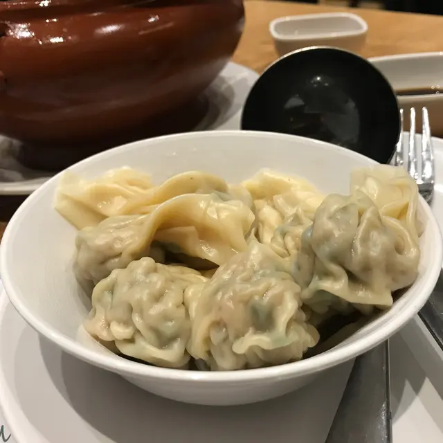 椰子竹笙燉雲吞雞湯