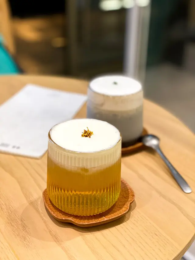桂花烏龍奶蓋茶