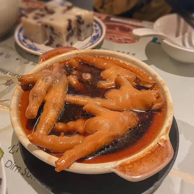 鮑汁花生炆鳳爪