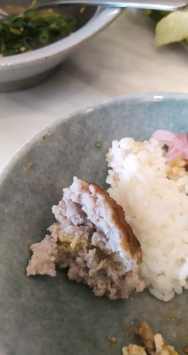 肉餅糖心蛋配珍珠米