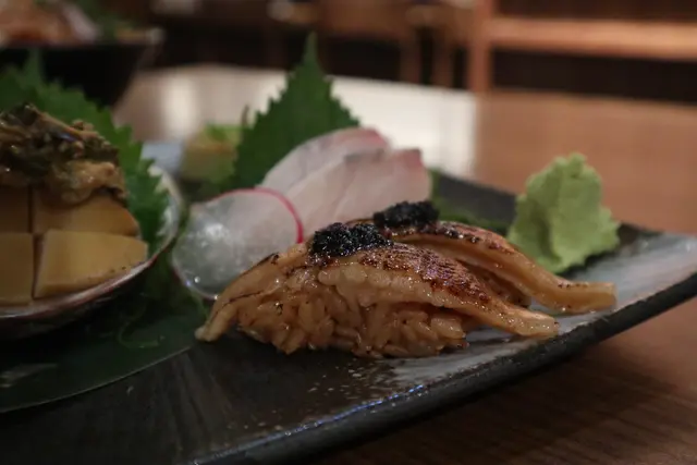 火炙右口魚邊壽司