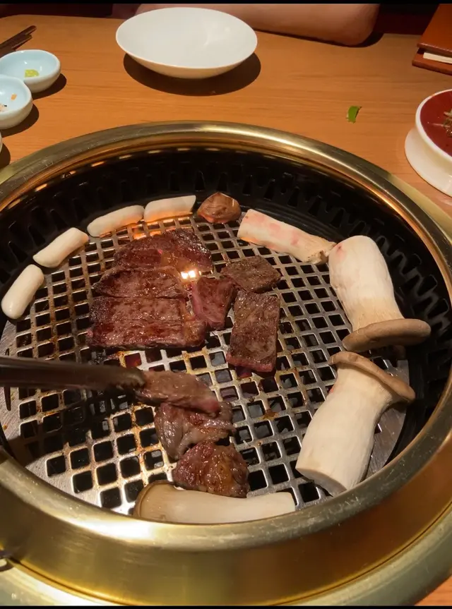 食唔出同羽下肉既分別,可能員工將兩者都燒得一樣全熟,冇左軟嫩的口感,都有牛味