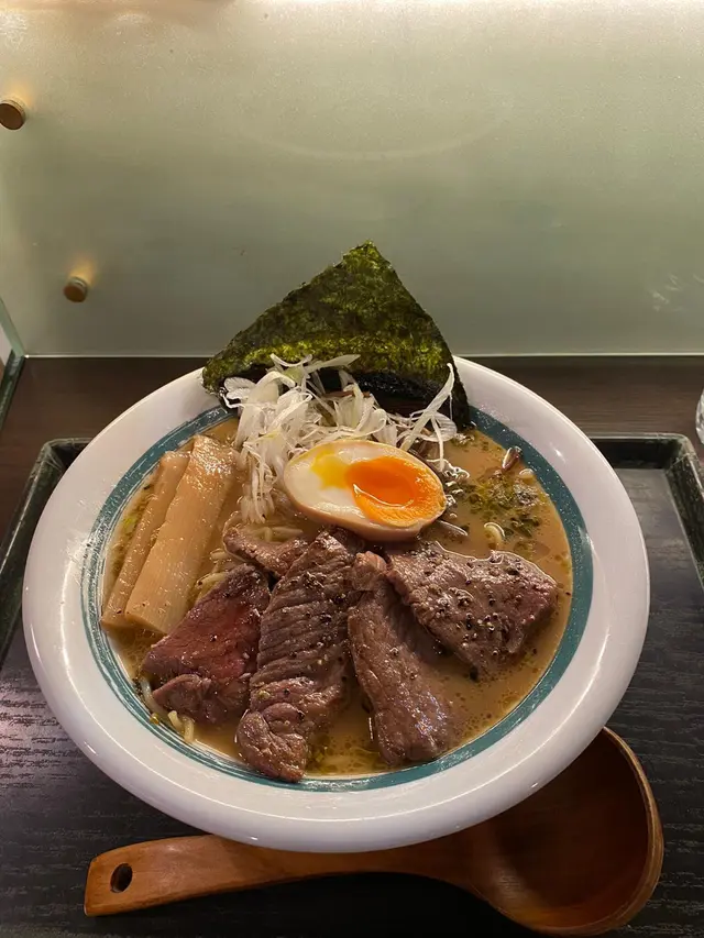 燒牛肩胛拉麵