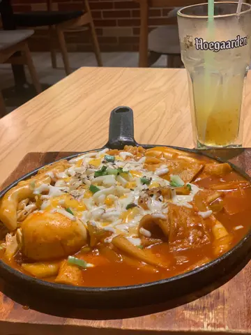 芝士炒年糕伴拉面