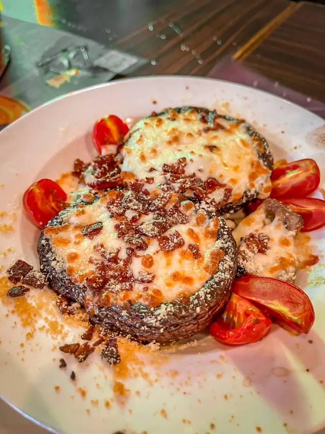 芝士煙肉焗大烤菇