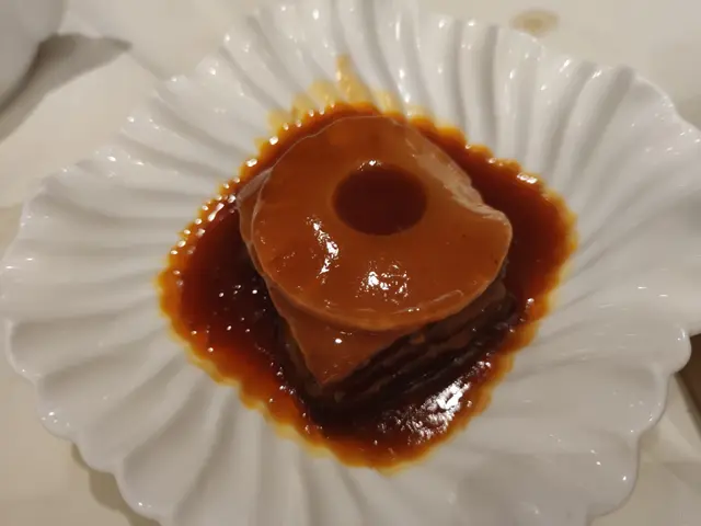 宮廷醬烤肉伴蒸饅頭