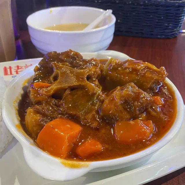 法式波爾多紅酒燴牛尾