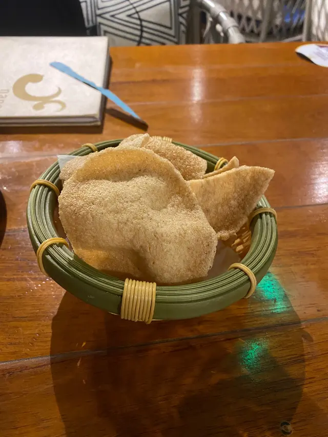 入到去已經每枱放左兜  但原來要$