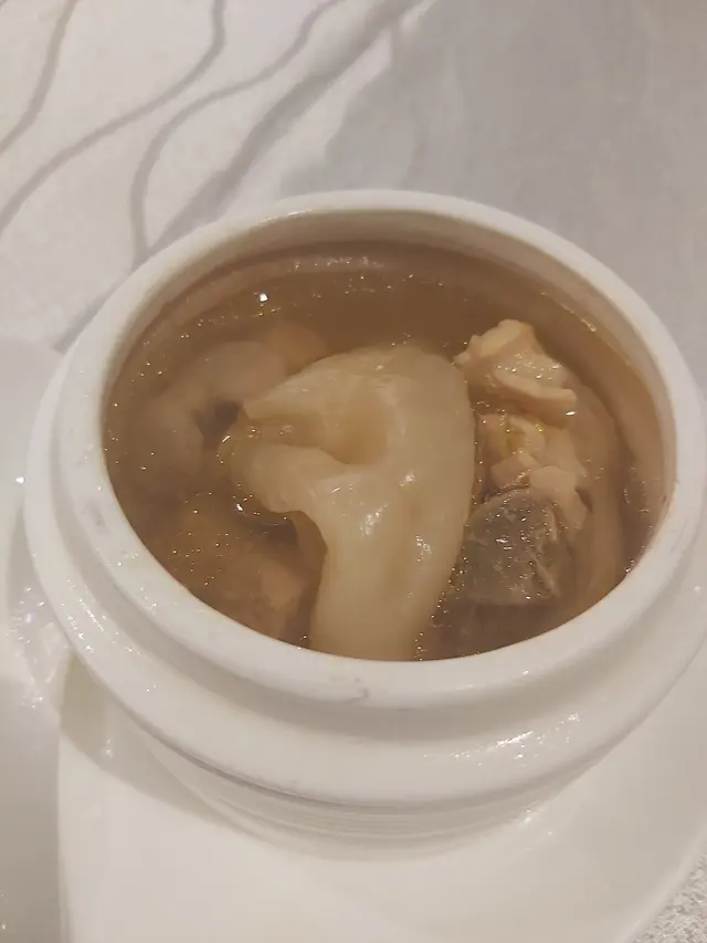 椰青燉花膠雞湯