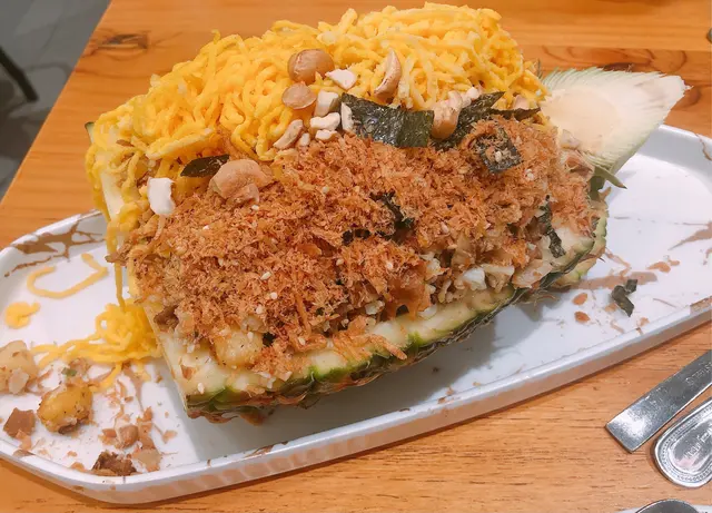 原個菠蘿炒椰菜花飯