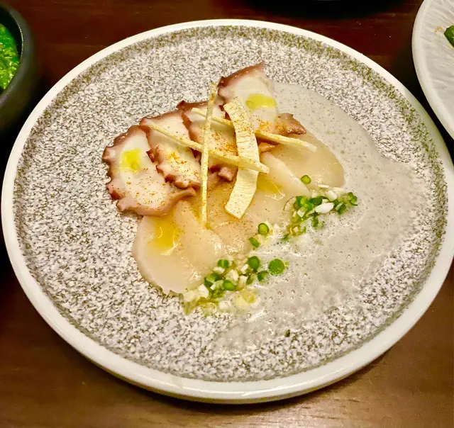 Scallop and octopus ceviche 椰香帶子八爪魚刺身薄片