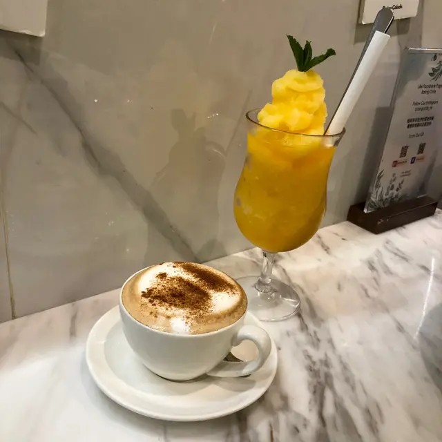熱 • 玉桂泡沫咖啡 (+$12) 🤎☕️ & 香橙百香果沙冰 (+$12) 🍊
