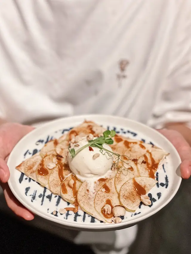 Apple Filo, Vanilla Icecream