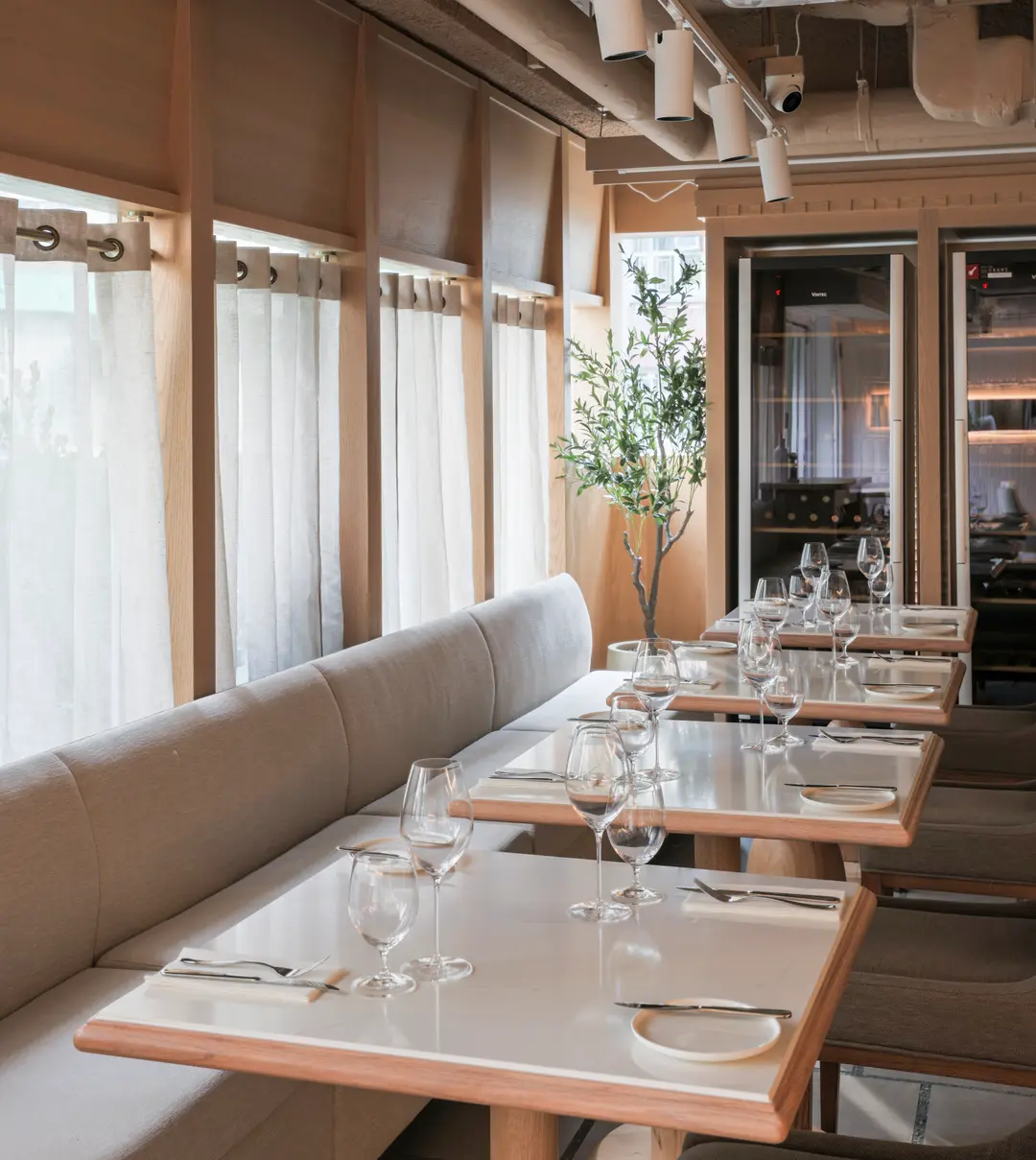Bacchus Wine & Restaurant