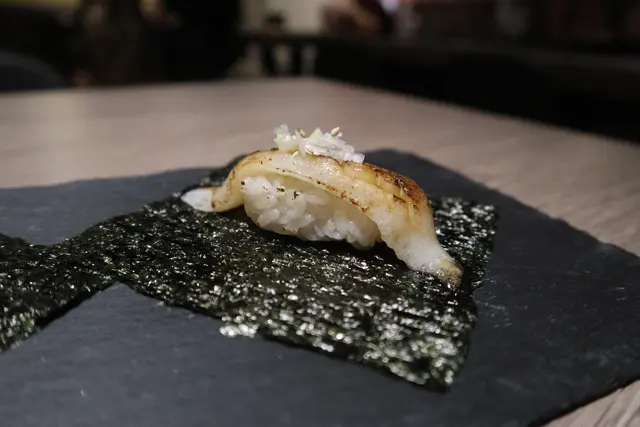 燒左口魚邊壽司