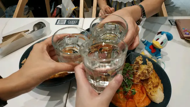 自助的免費有氣梳打水