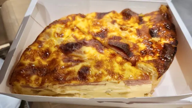 煙肉洋蔥蛋批