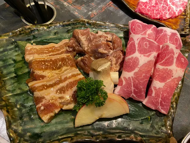 豪快濟州黑毛豬拼盤