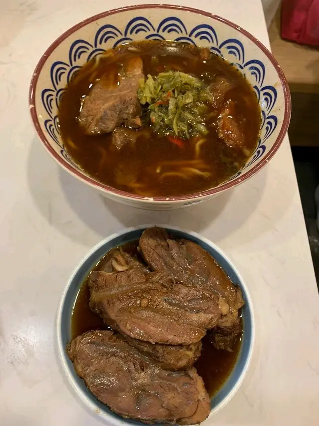 紅燒牛肉牛筋麵