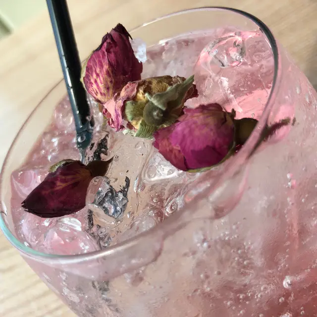 Rose Garden (+$18)