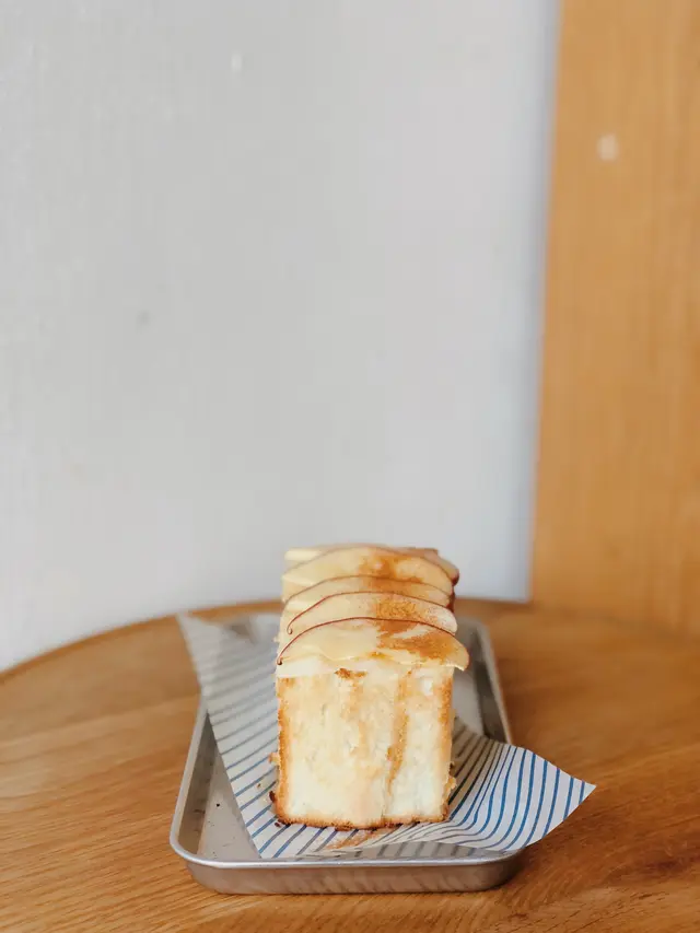 apple  honey  toast