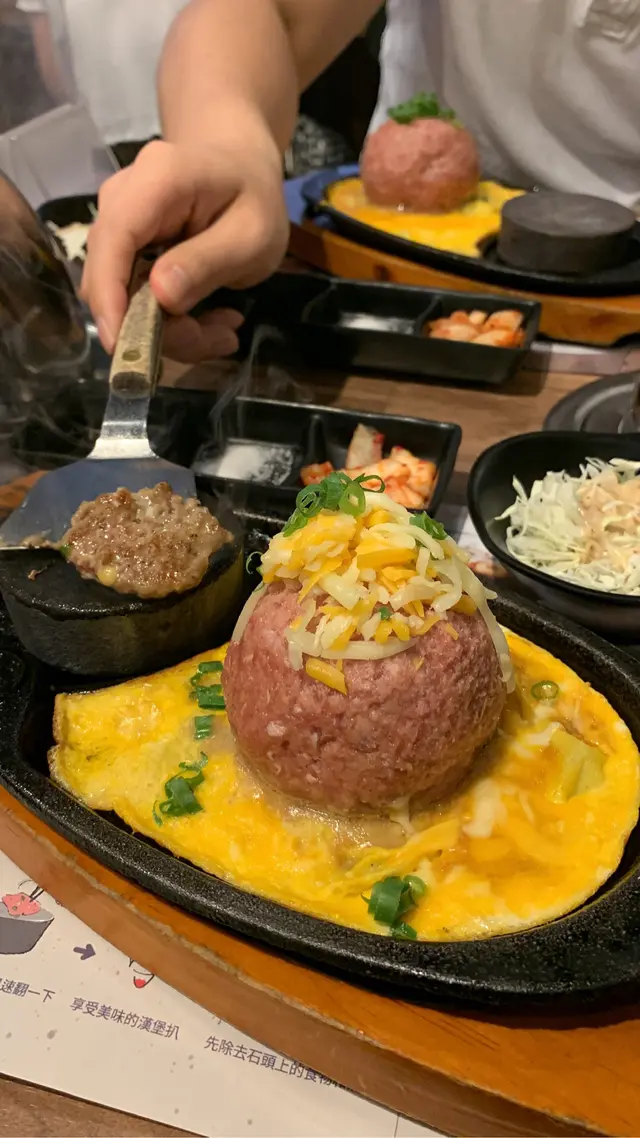 芝士蛋和牛漢堡扒