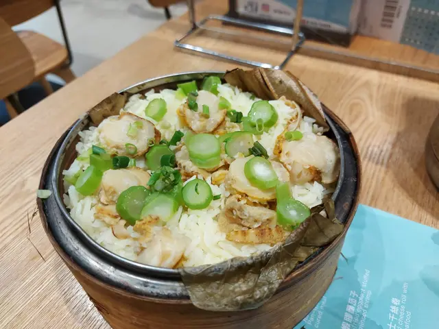 帆立貝籠仔荷葉飯