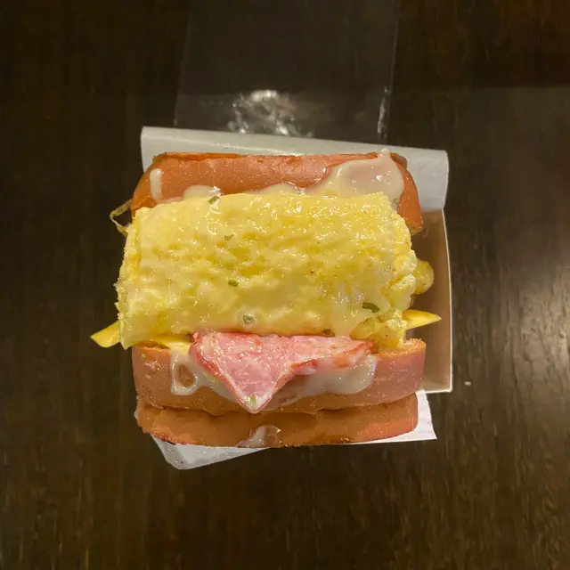 蒜香煙肉芝士多士