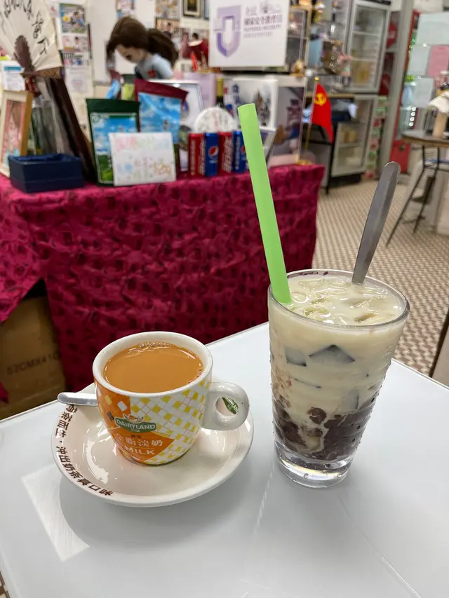 熱奶茶、紅豆冰