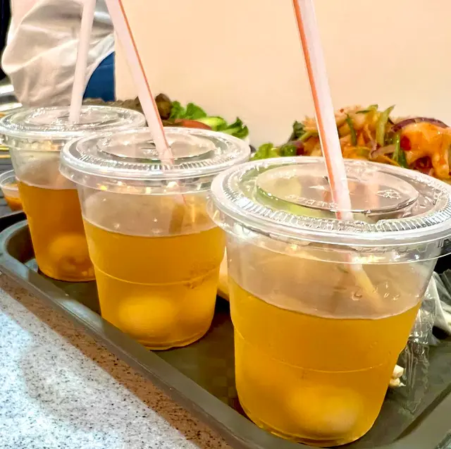 老闆娘送的自家製無添加龍眼冰