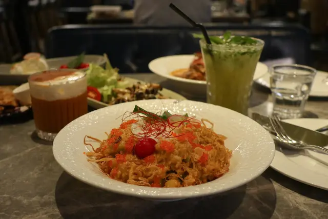 蟹肉流心蛋龍蝦汁燴飯