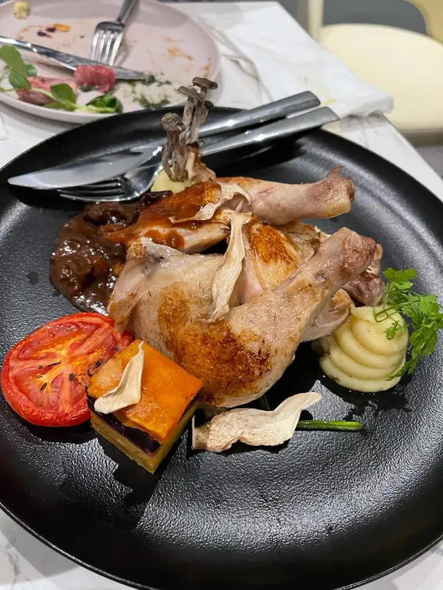 海鹽檸檬生燒原隻法國春雞