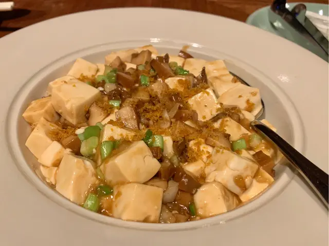 禮雲子鮑粒煮滑豆腐