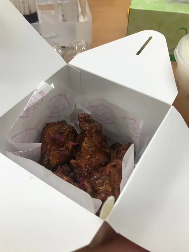 就啱今日禮拜六，所以特登走去買嚟試下，比預期中好食，雖然要等，但即叫即炸依點已經加晒分。如果可以自選口味就更加好！