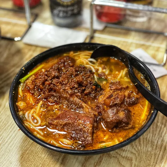 豬軟骨炸醬小窩米線