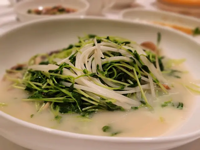 瑤柱蒜子奶湯時蔬