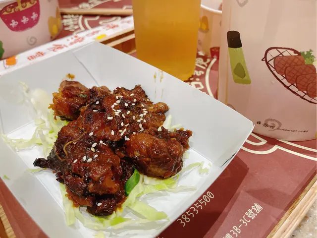 逢甲香烤豬軟骨湯麵